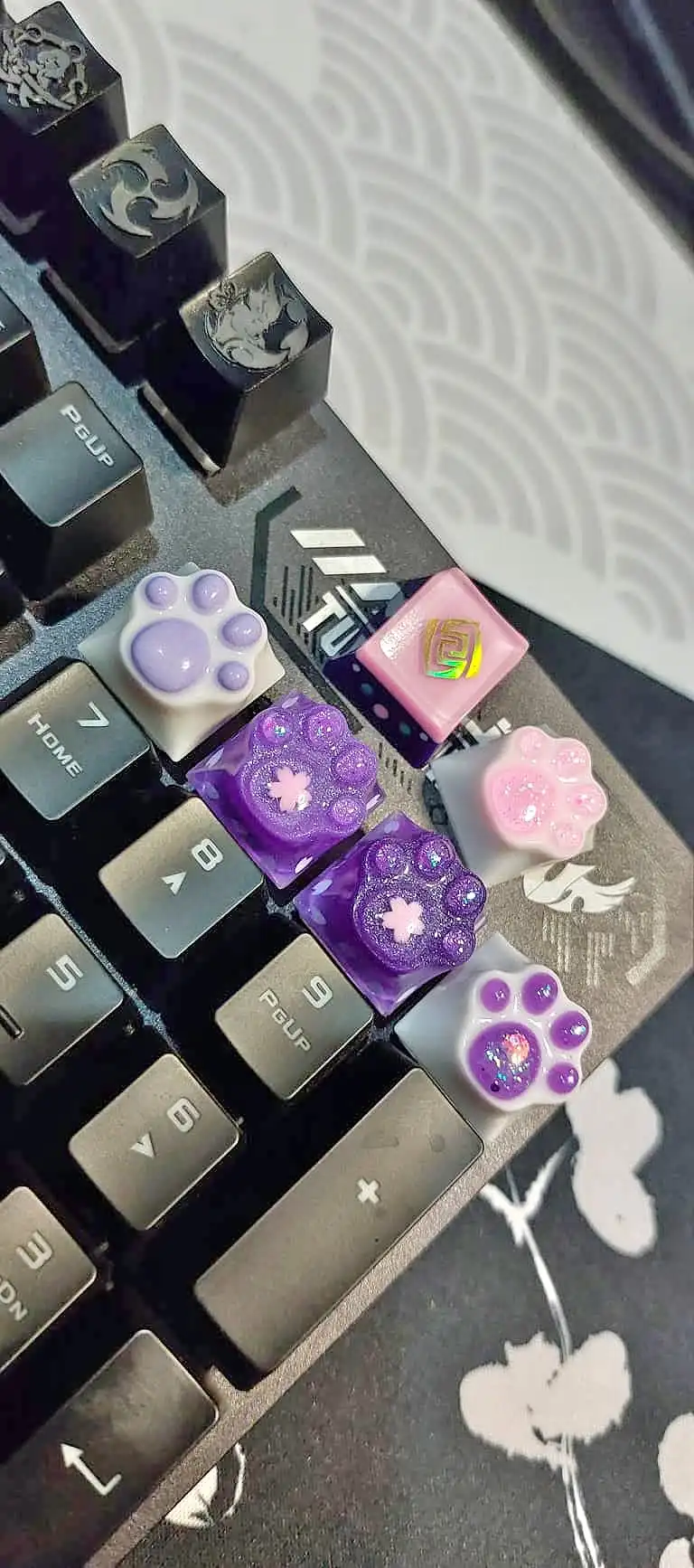 The resin keycap set, another angle